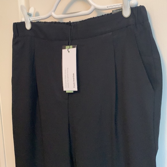 Frank and Oak Grant pants, tapered fit / pull on. - Picture 3 of 6